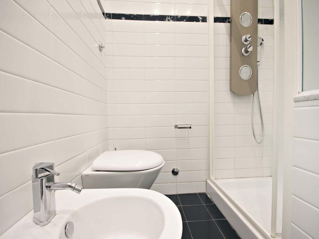 Velvet Trastevere Apartment Rome Room photo